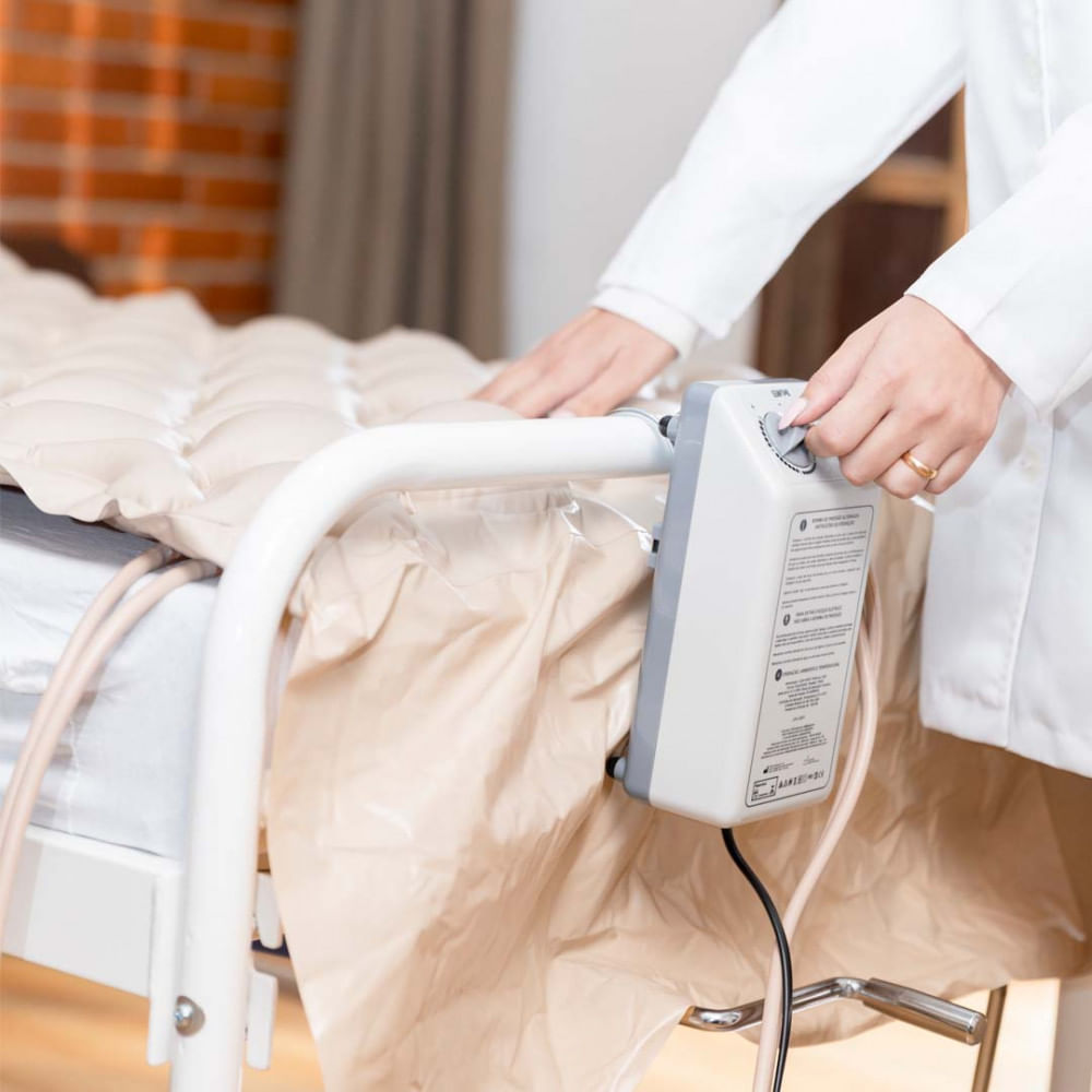 Colchão Pneumático para Tratamento de Escaras até 135 Kg Air Plus Dellamed 110V