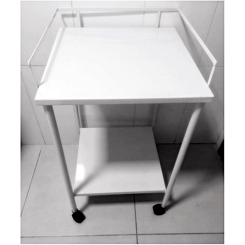 Mesa Auxiliar Com Varanda - 50 X 50 Cm - Com Rodas