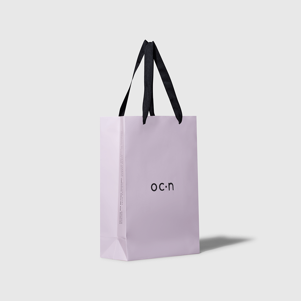Kit Esponja de Maquiagem Azul +  Pincel para Blush Ocn3 + Pincel para Sombra Ocn8 + Sacola de Presente Pequena (4 Produtos)