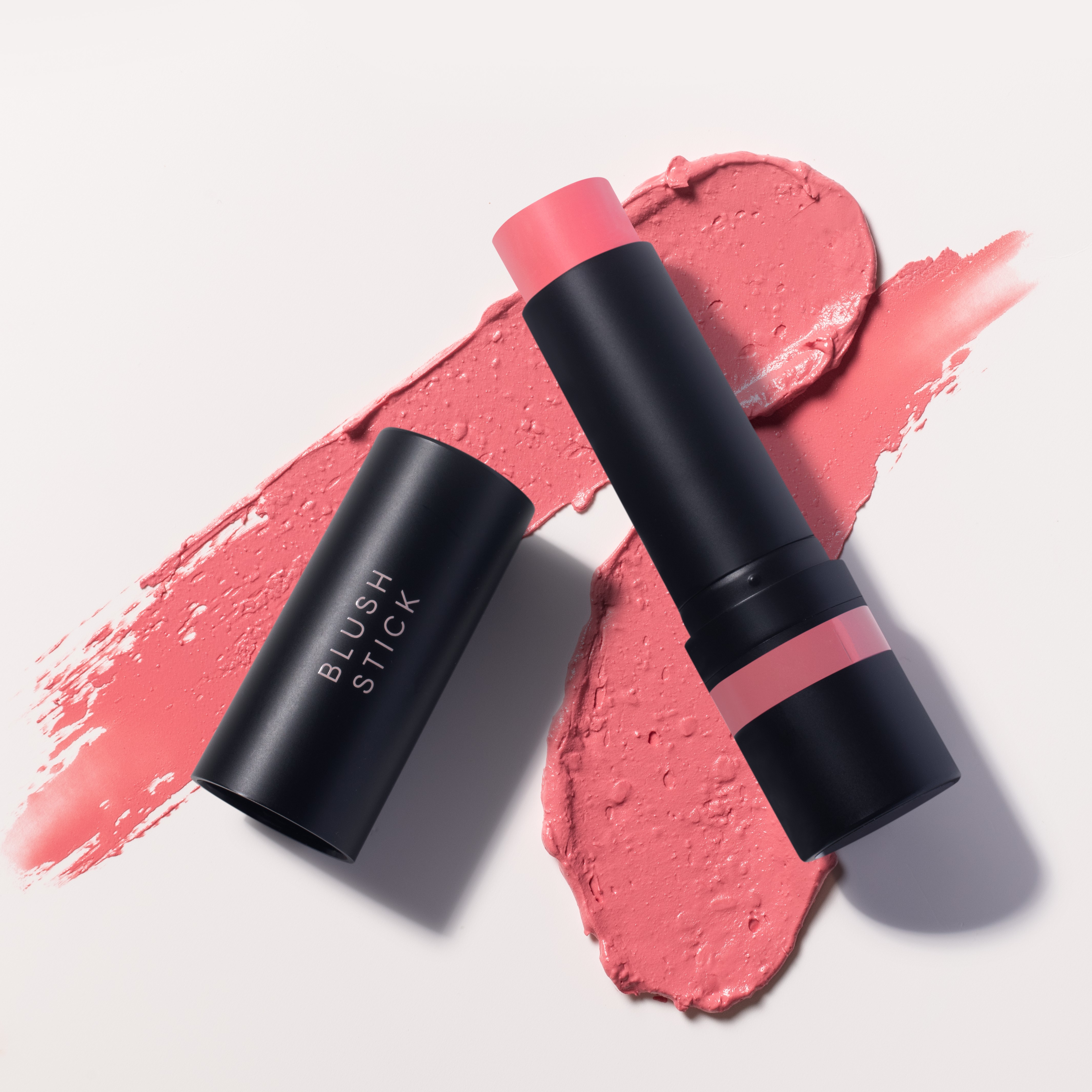 Kit Mini Pincéis + Brilho Labial + Flat Drop + Blush Stick + Nécessaire