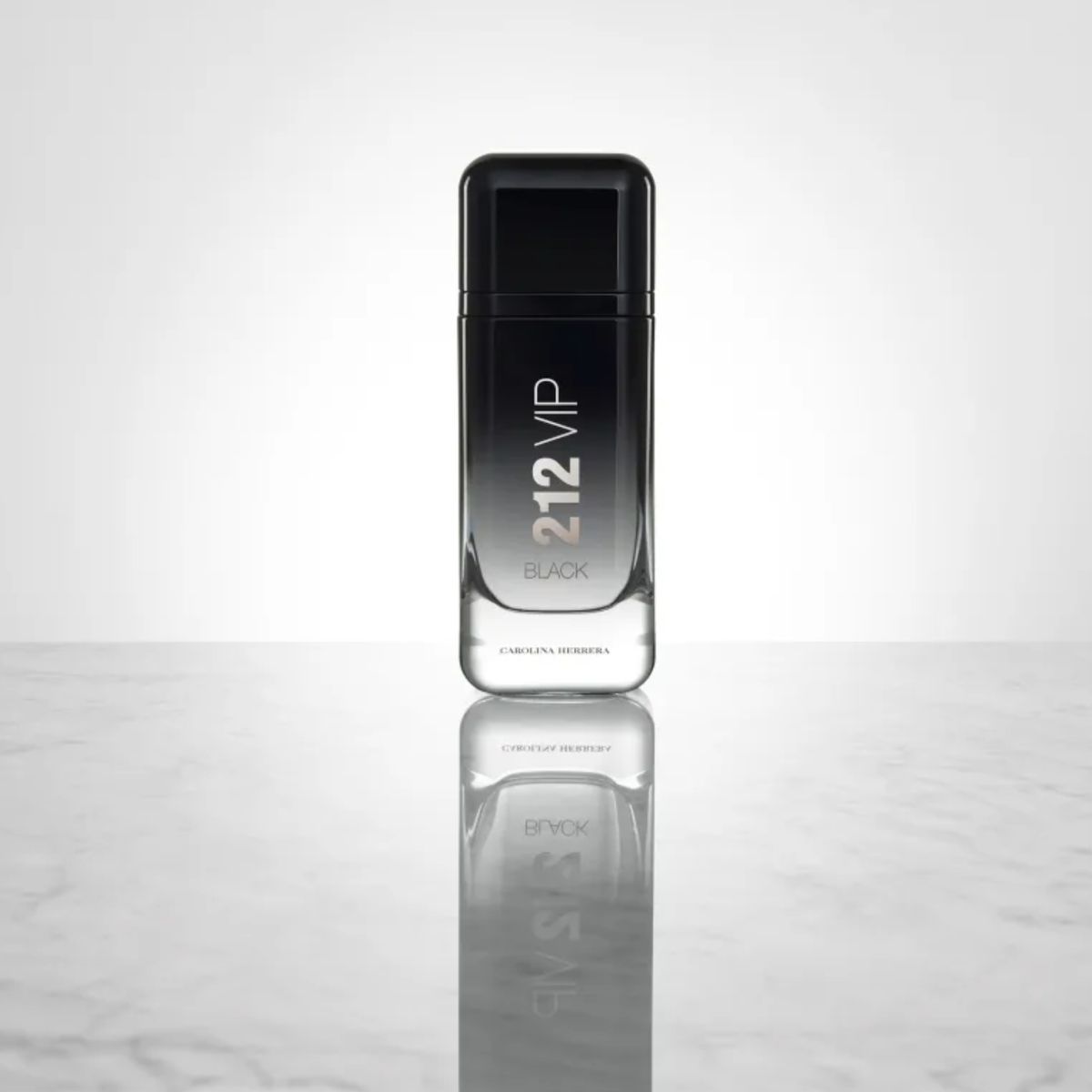 Carolina Herrera 212 Vip Black Eau de Parfum   Perfume Masculino 100ml