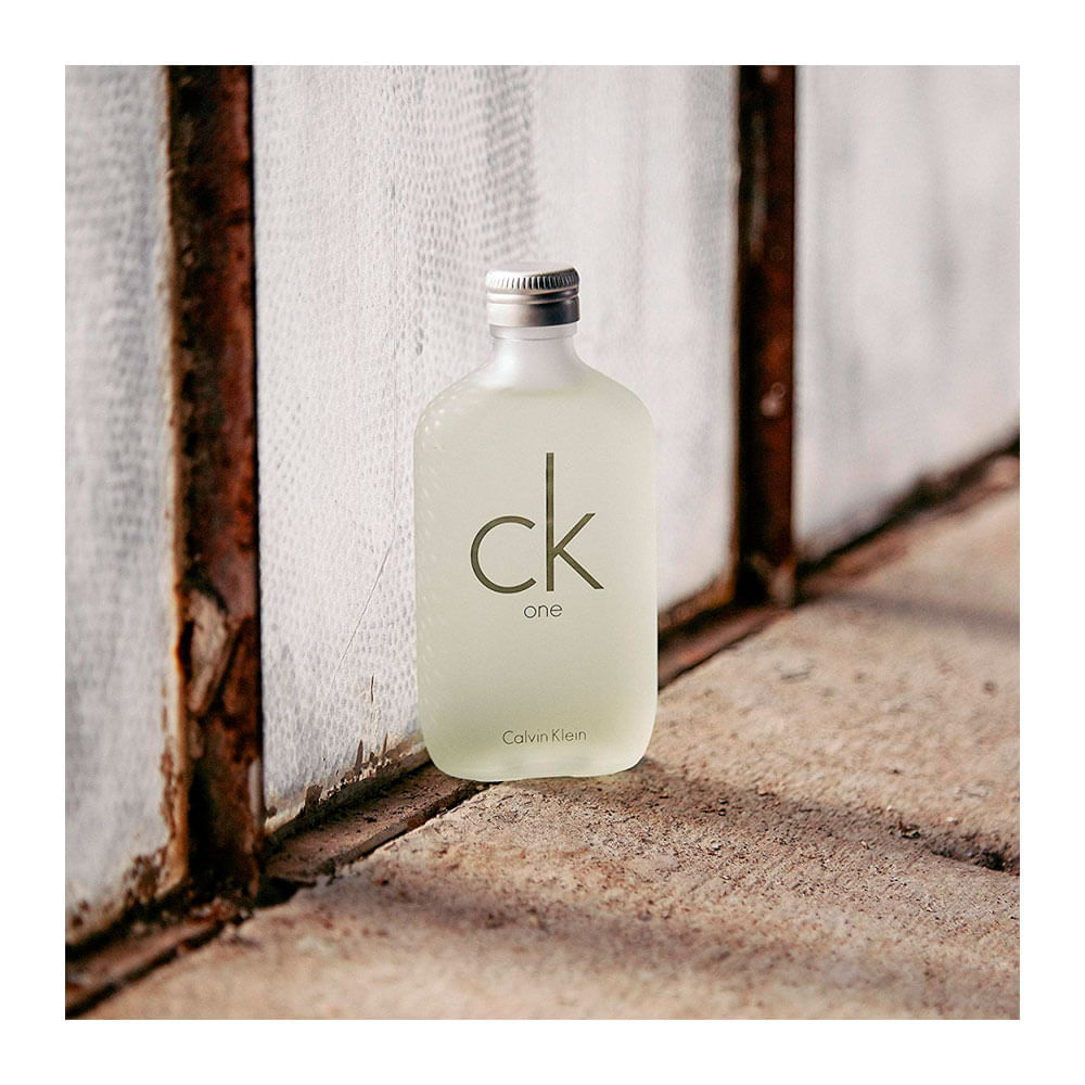 Perfume Unissex CK One Eau de Toilette Calvin Klein 200ml