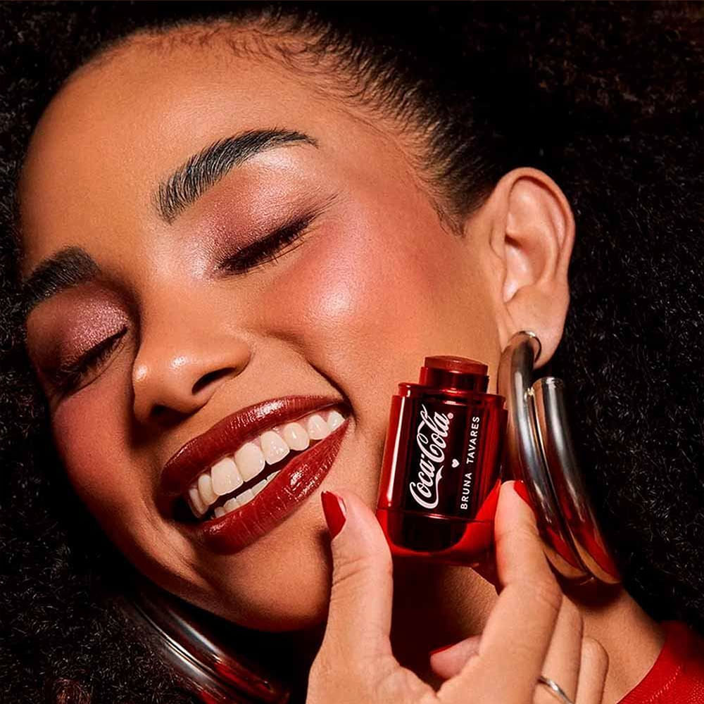 Stick Blush Crush Time Coca-Cola Bruna Tavares