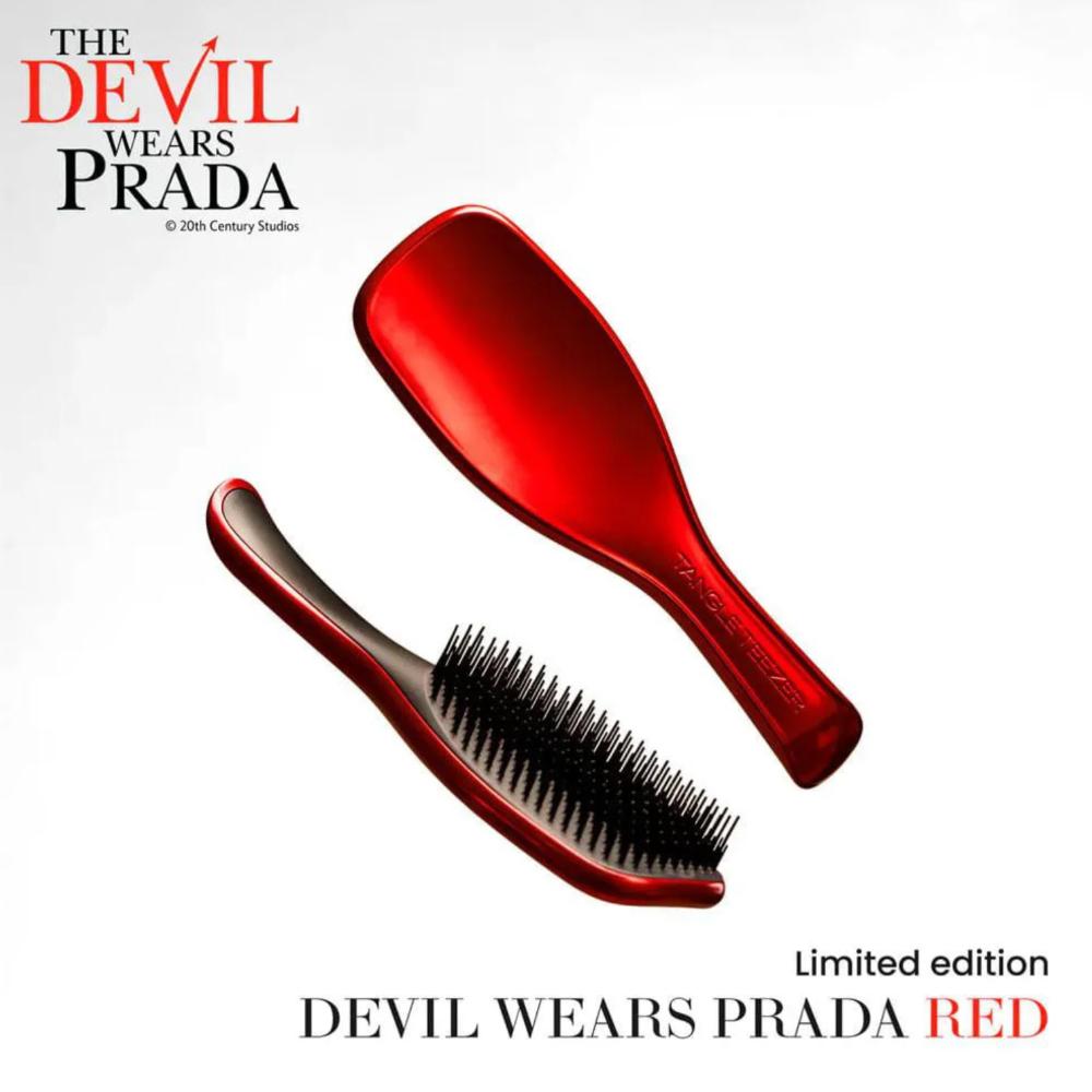 Escova de Cabelo The Devil Wears Prada Limited Edition Tangle Teezer Cor Preto e Vermelho