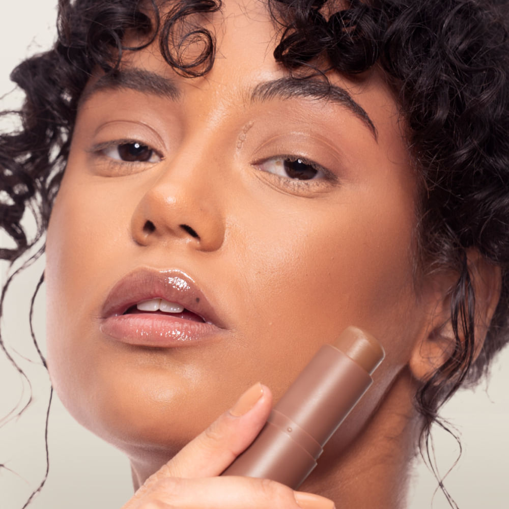 Contorno em Bastão Mascavo Shape Stick Cor Frappé Mascavo 6g