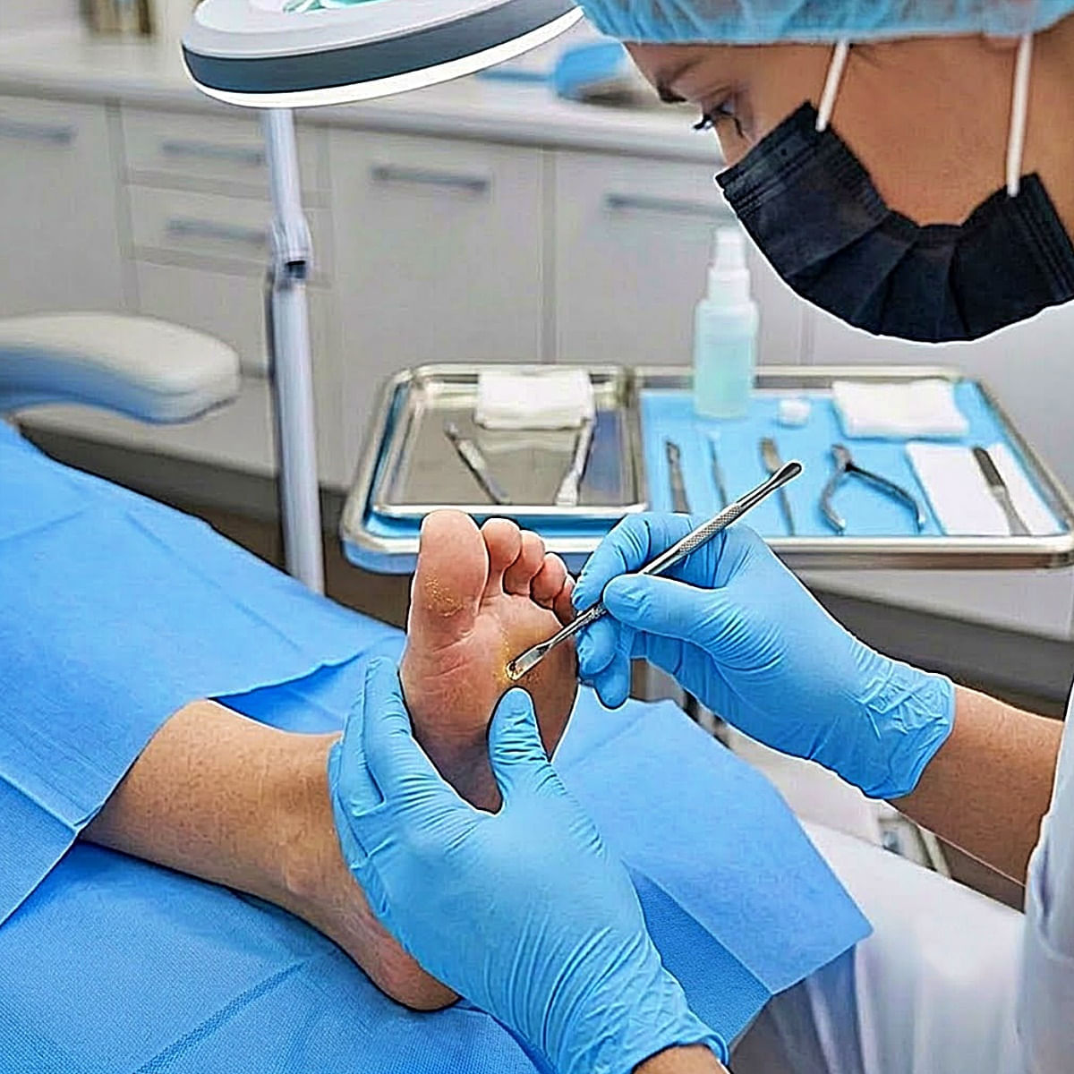 Máscara Tripla Descartável Supreme Preta 50 unidades
