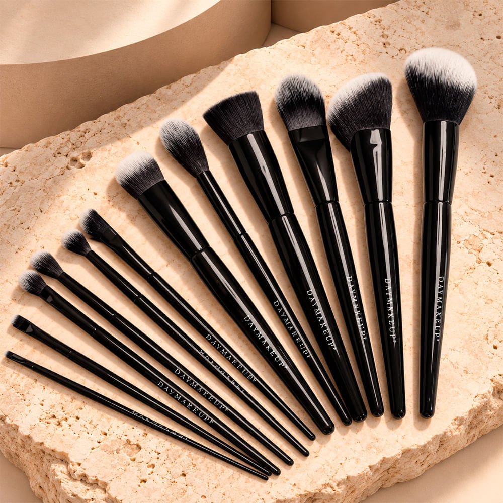 Kit 12 Pincéis de Maquiagem Daymakeup Peerless