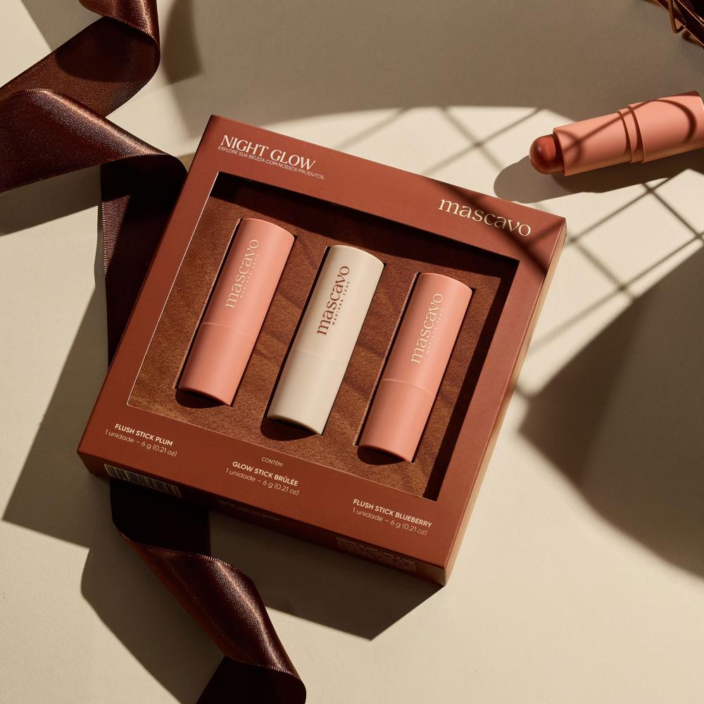 Kit Celebration Edition Night Glow Mascavo Stick Blush Plum + Stick Blush Blueberry + Iluminador Brûlée