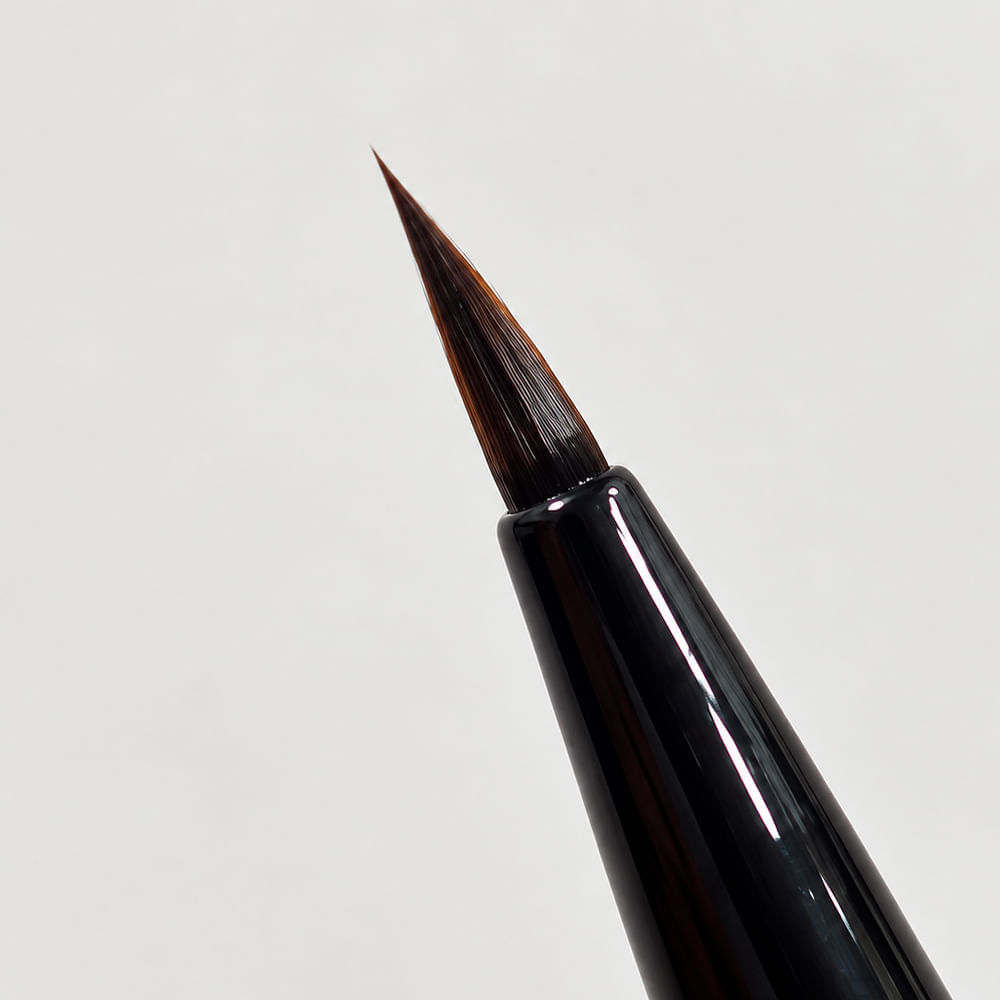 Pincel Para Delineado Make One Illumina Black MK3012